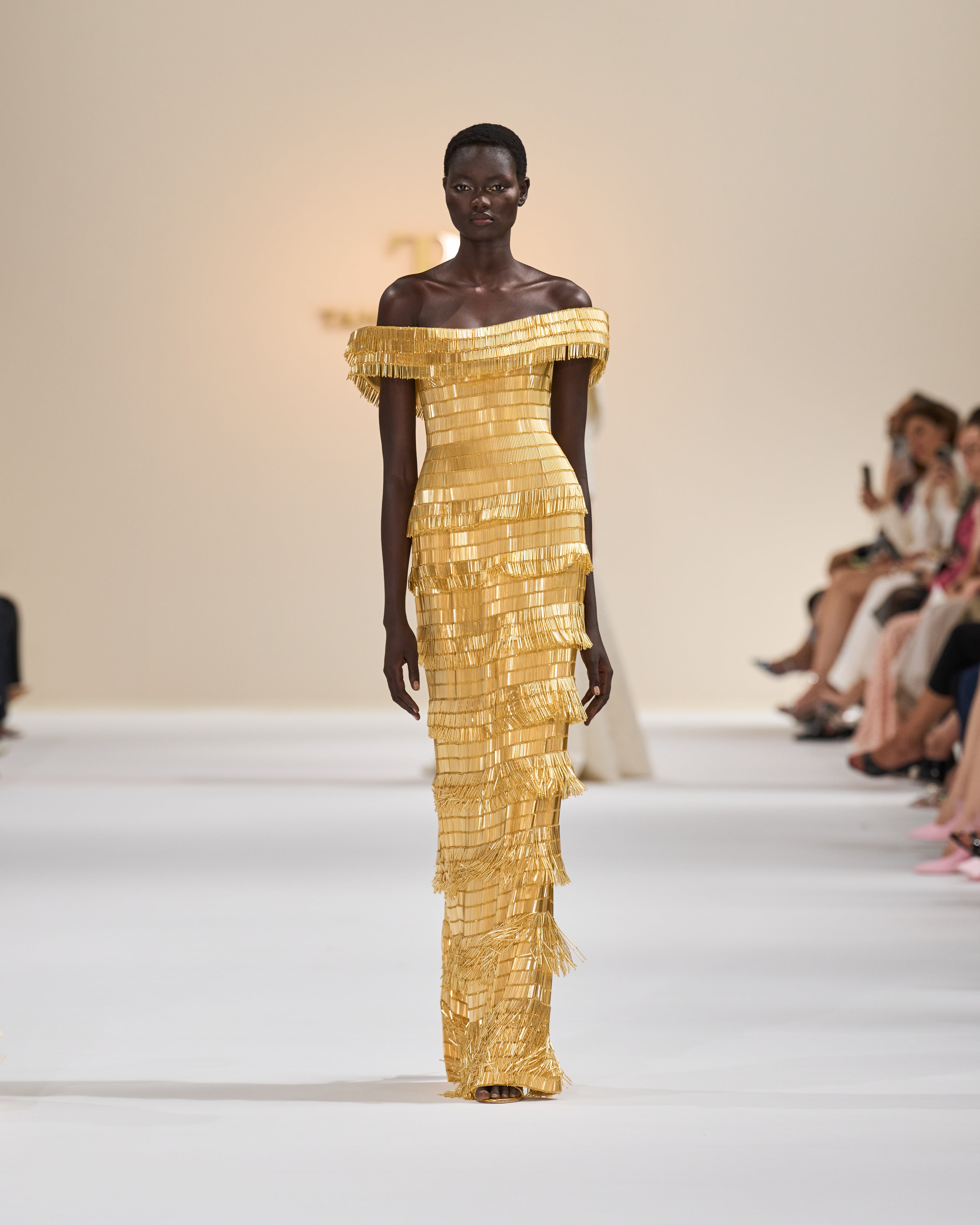 Look 10 – Tamara Ralph