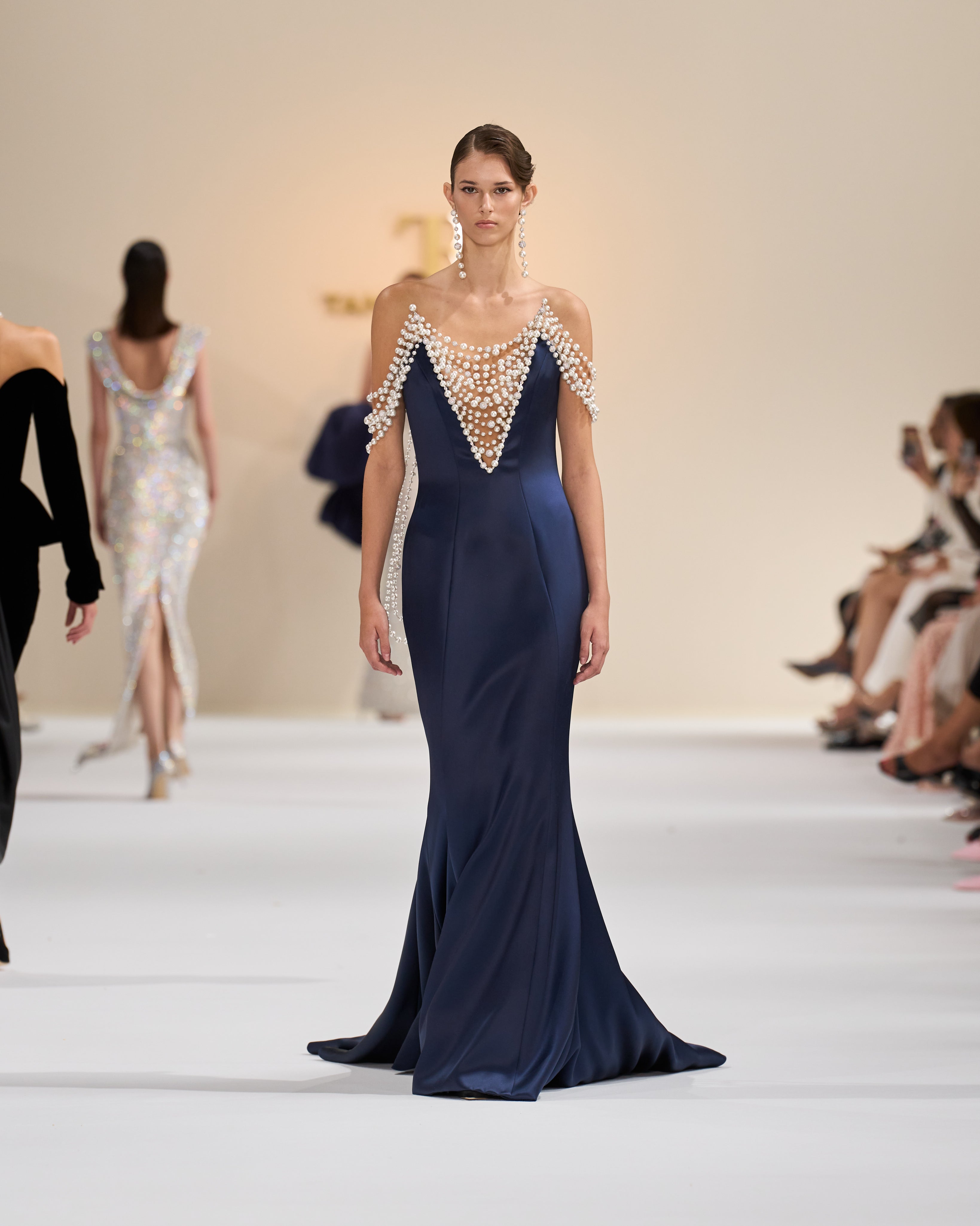 Look 30 – Tamara Ralph