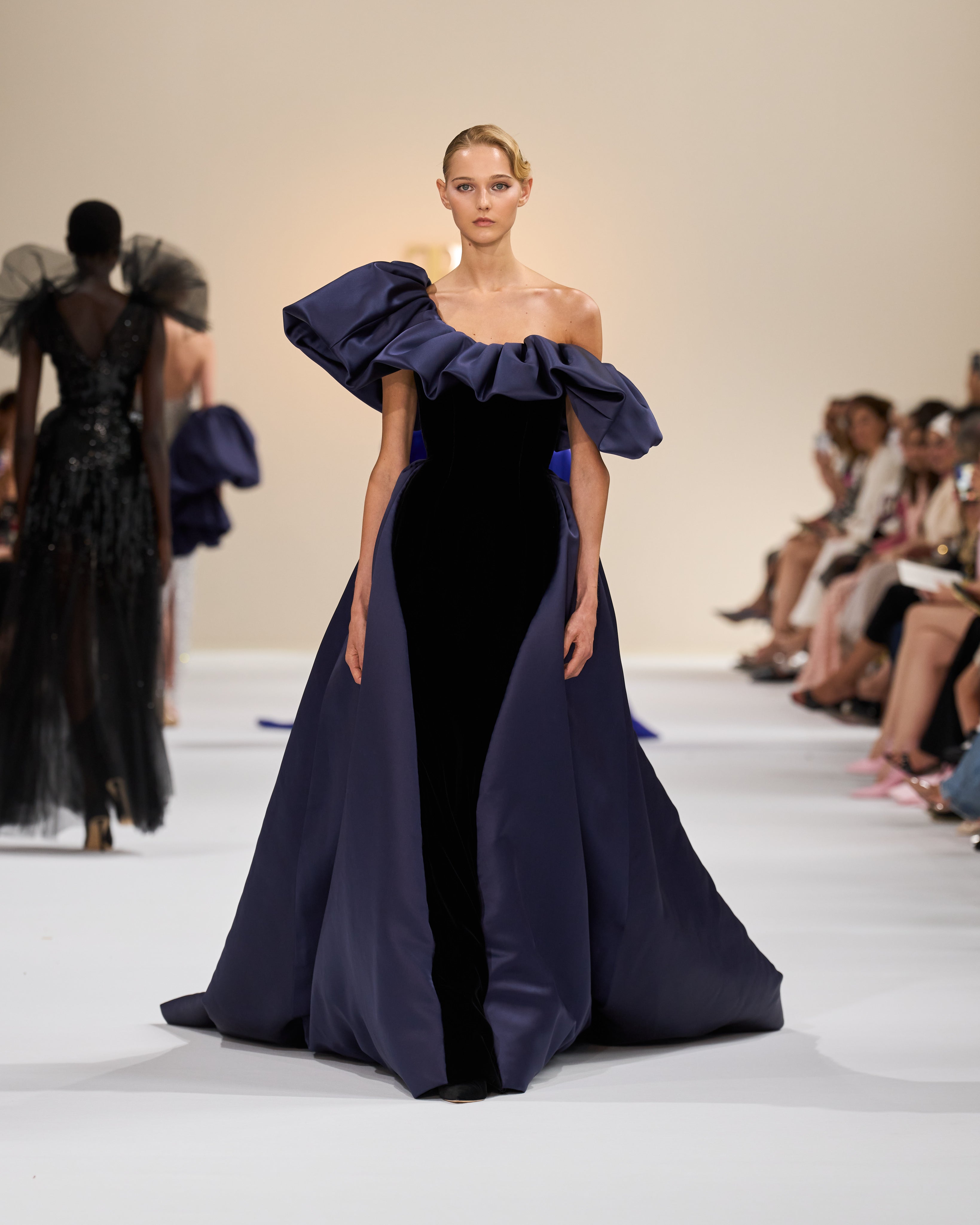 Look 33 – Tamara Ralph