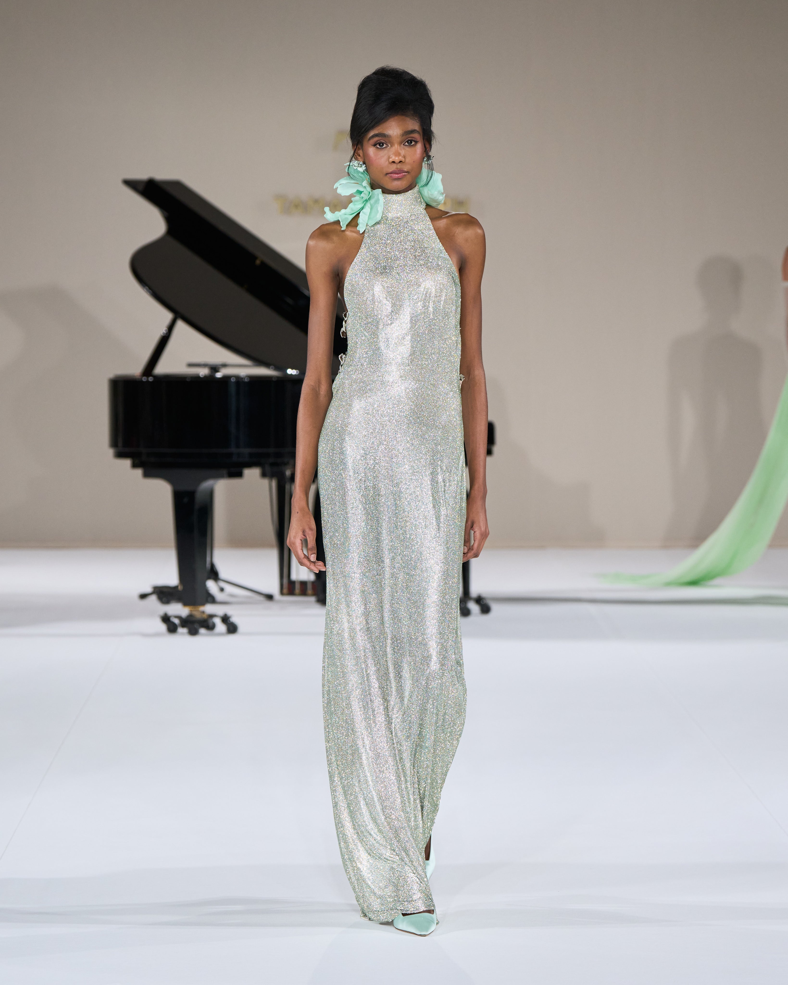 Look 09 – Tamara Ralph